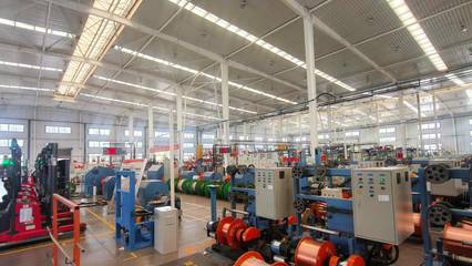 泰安 以計(jì)算機(jī)軟硬件為基，數(shù)字引擎驅(qū)動(dòng)制造升級(jí)，“黑燈工廠”點(diǎn)亮智造未來(lái)